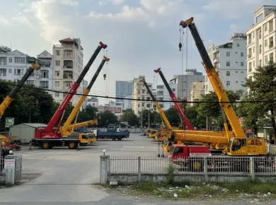 Cho thu&ecirc; xe cẩu quận 4 an to&agrave;n, nhanh ch&oacute;ng, chi ph&iacute; hợp l&yacute; 